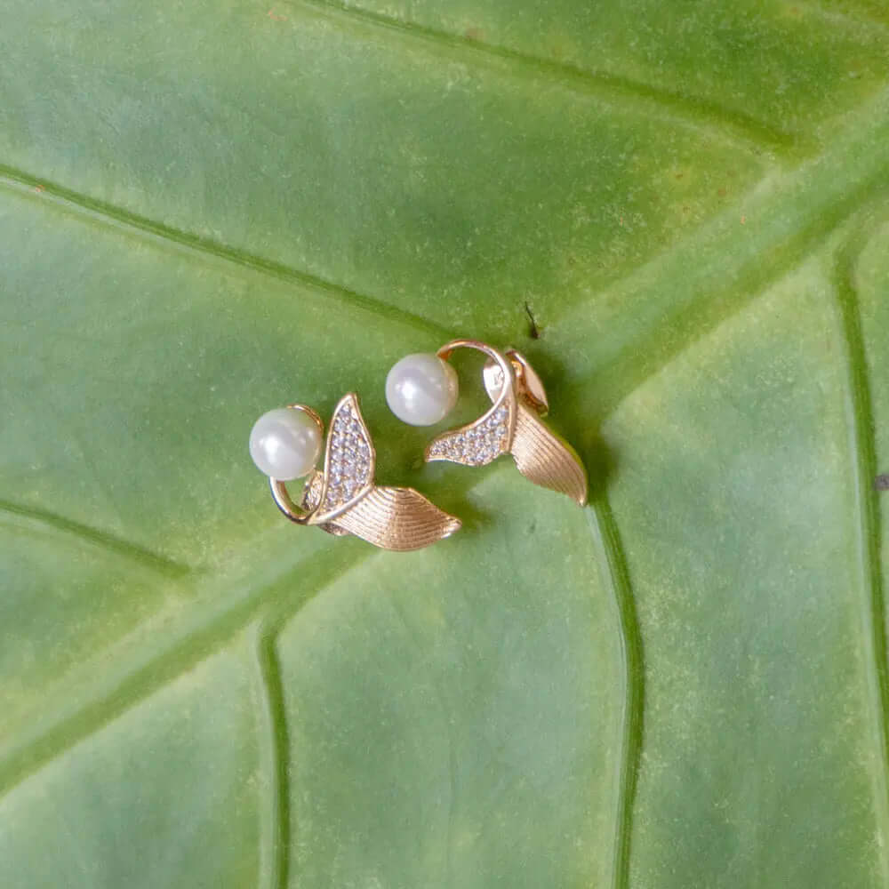 Pearl and Leaf Studs - Own It Pure
