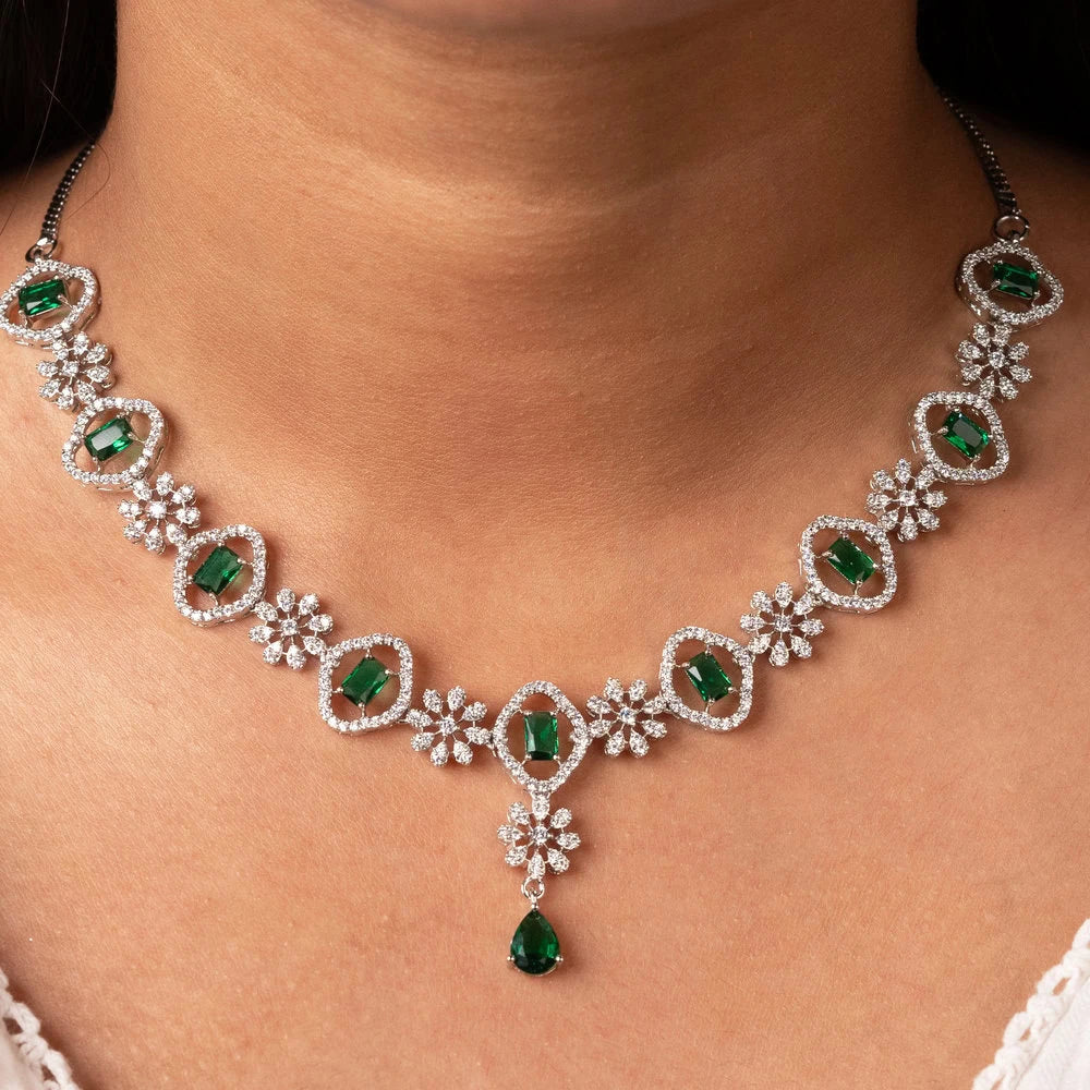 Dew Necklace