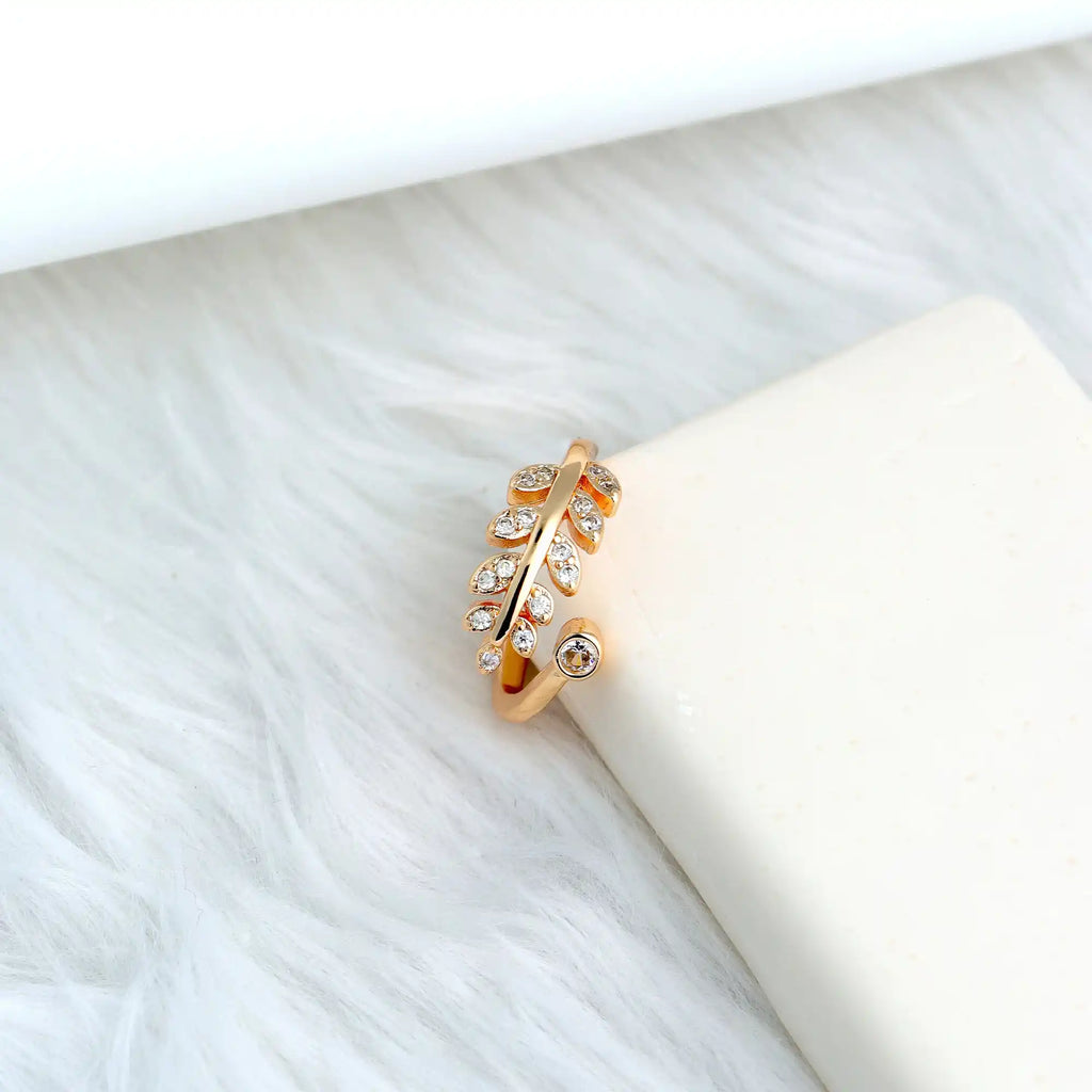 Classic Golden Leaf Ring