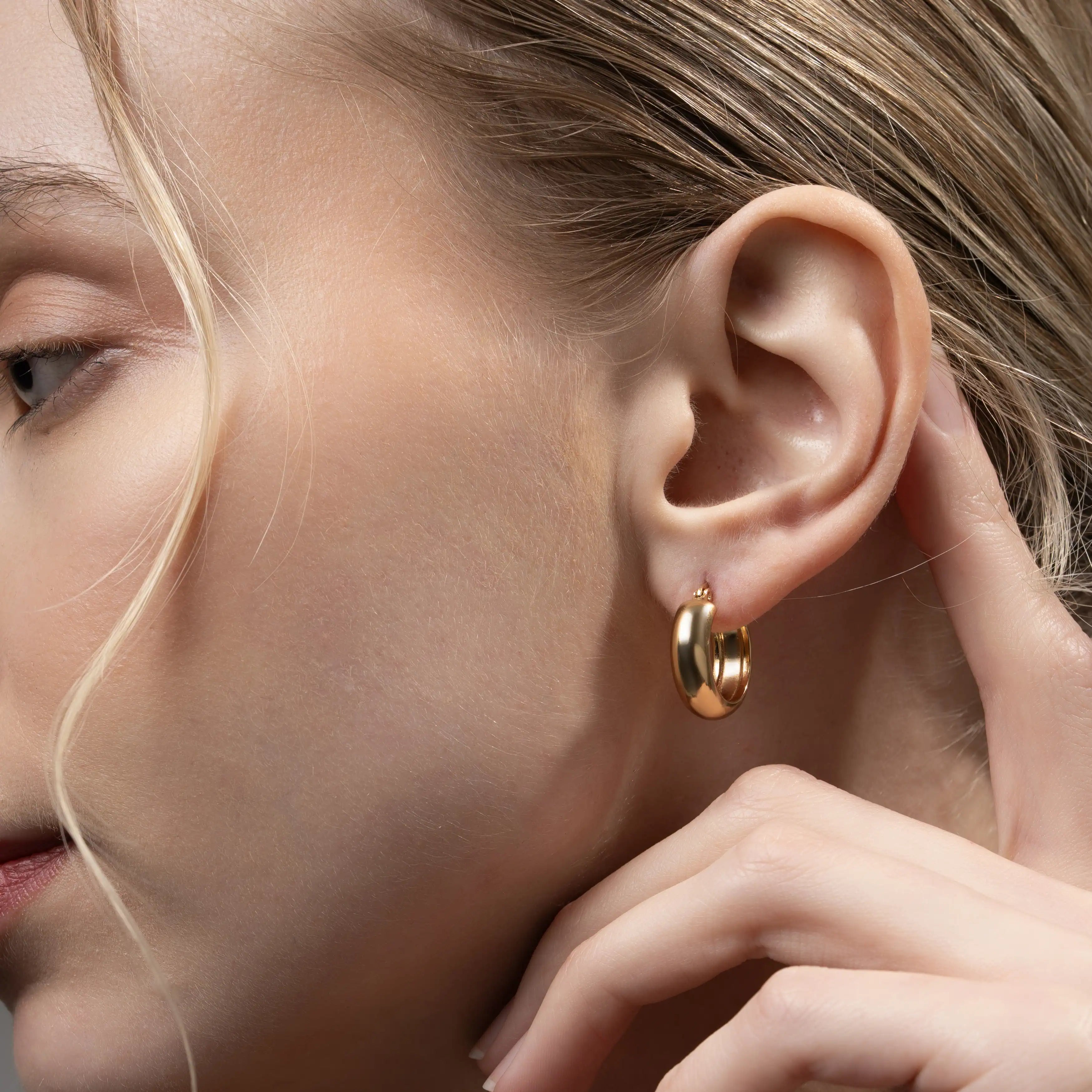 Aurora Mini Hoops