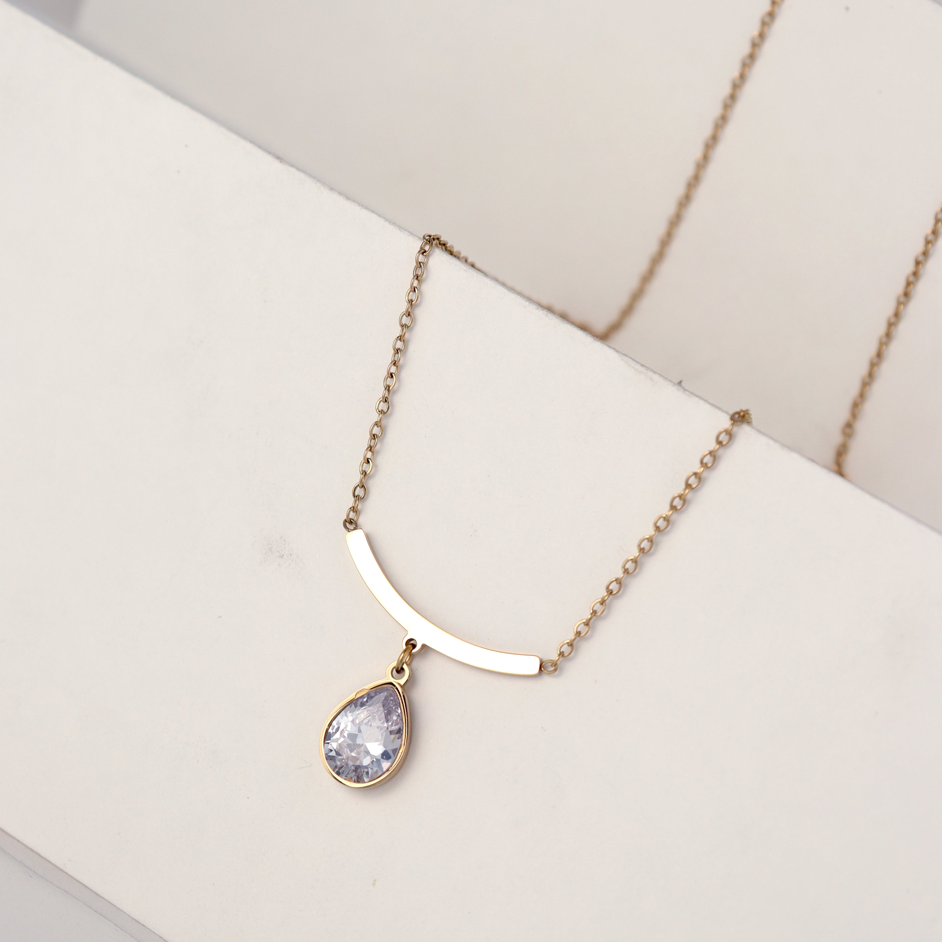 Cystal Pendant Chain