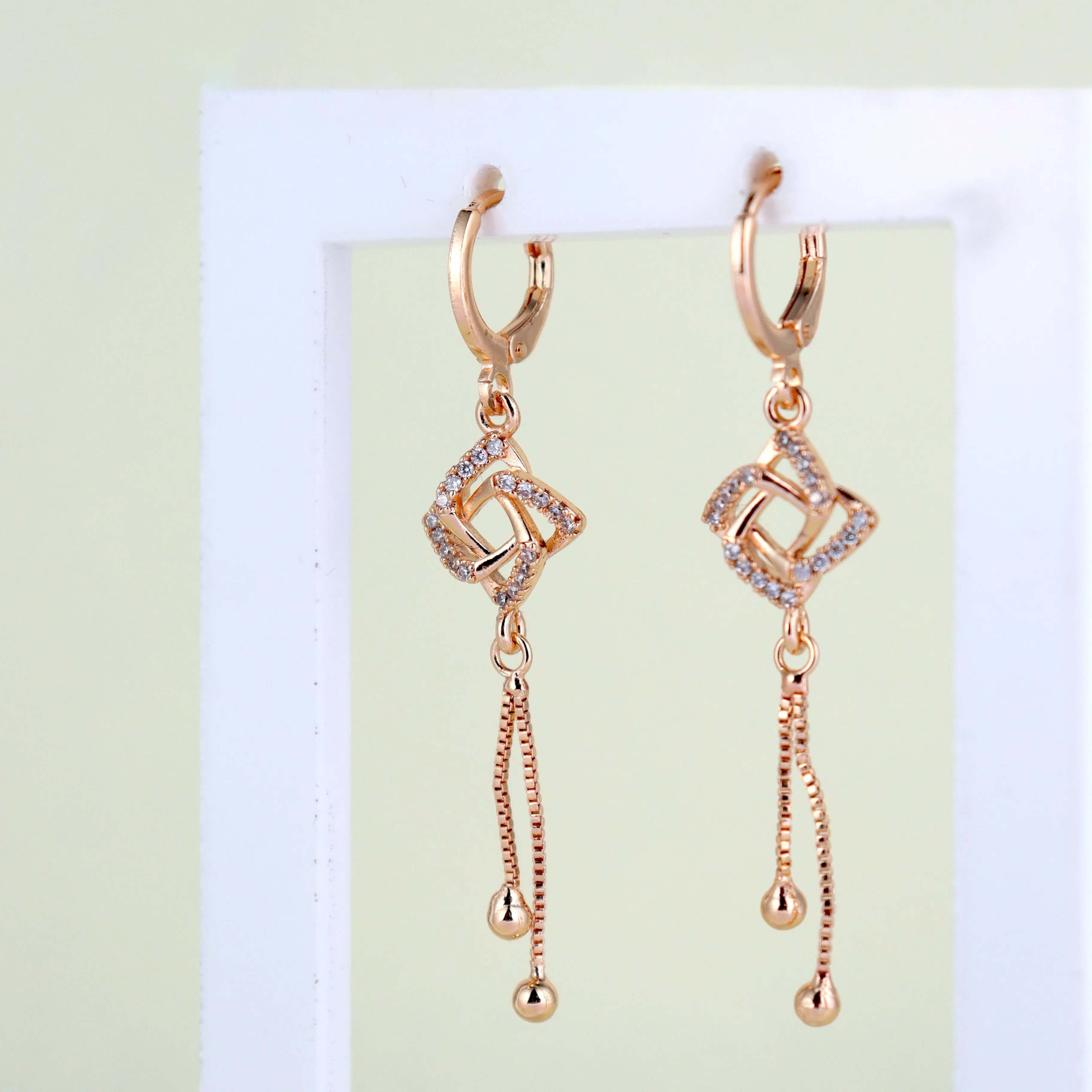 Elegant Diamond Drops