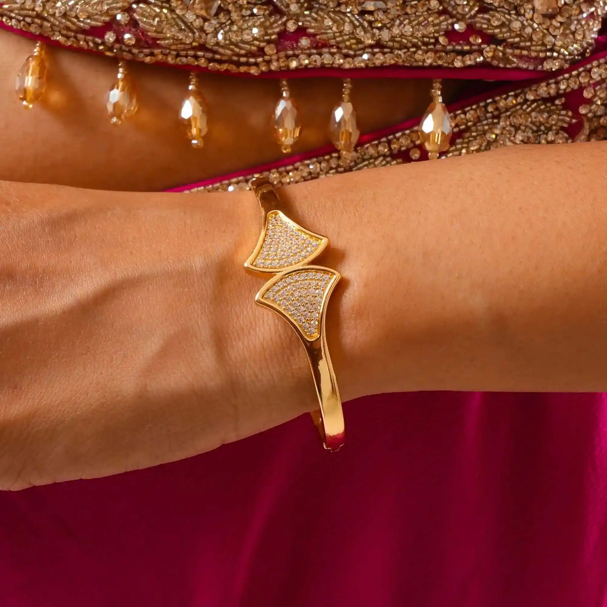 Divora Spark Combo – Gold Bracelet & Ring Set with Crystal Detailing