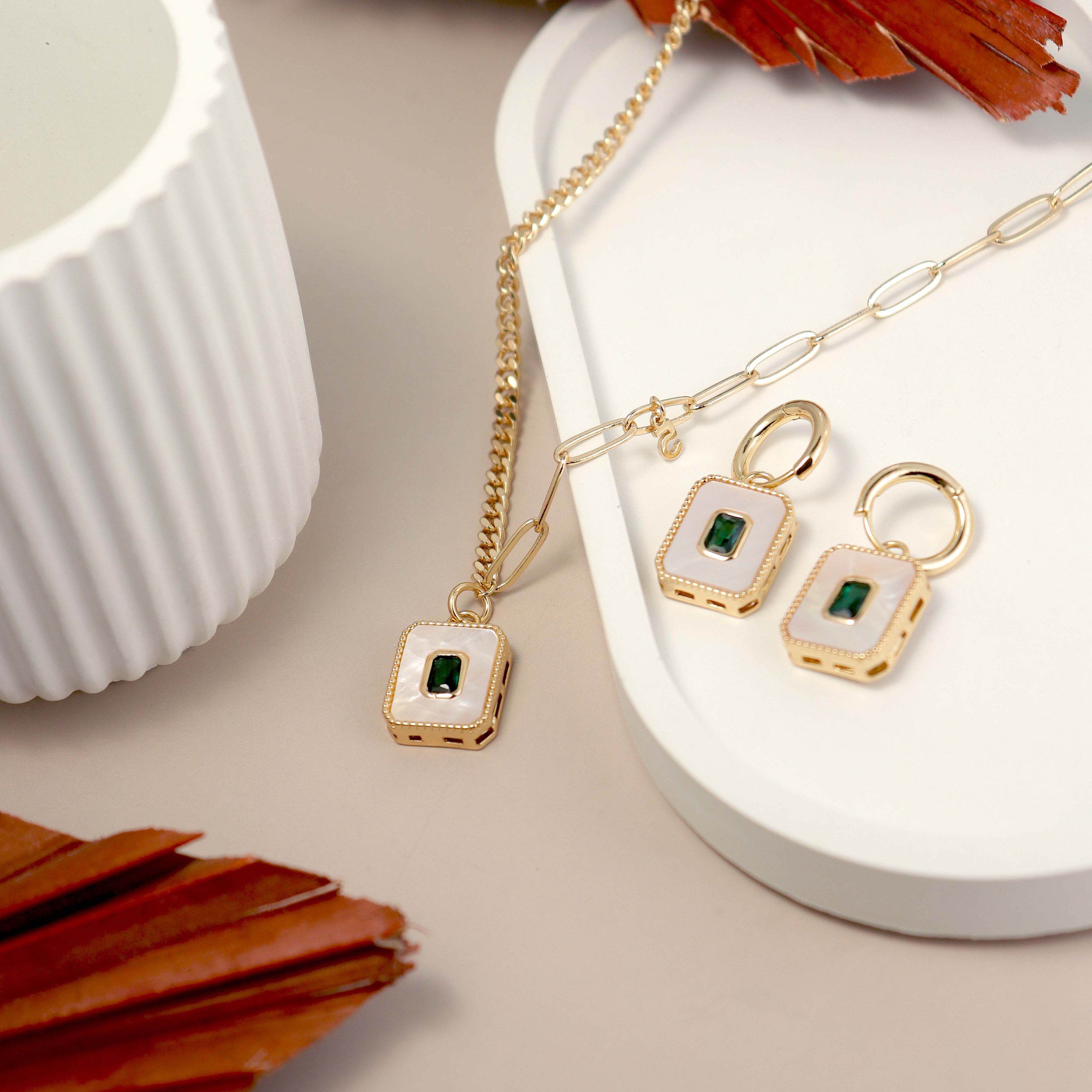 Emerald Pearl Set