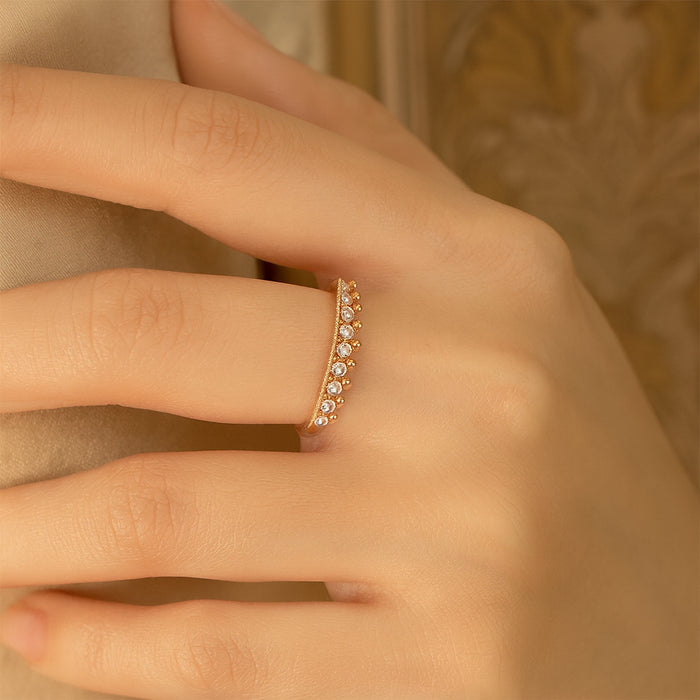 Elegant Gold Ring