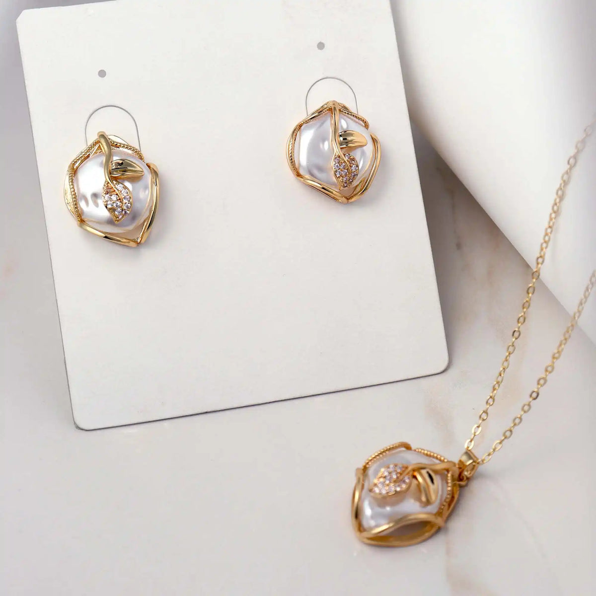 Golden Leaf Pearl Jewelry Set