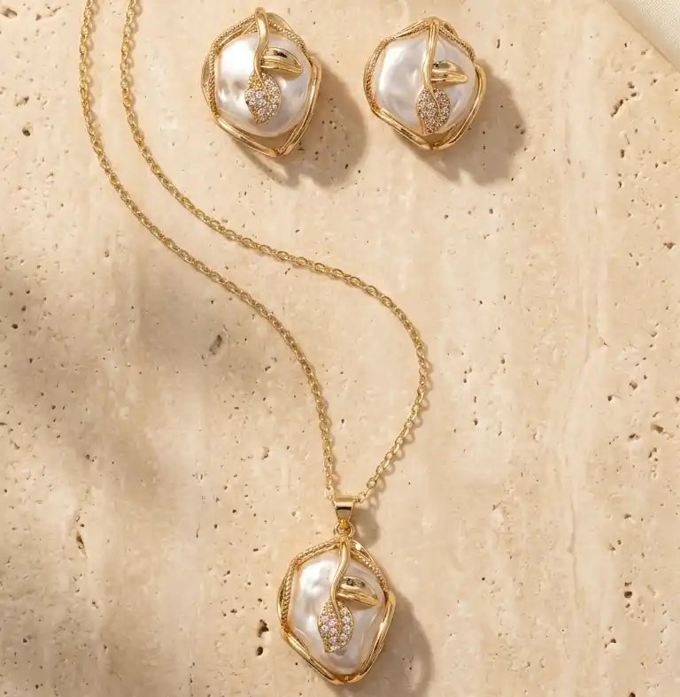 Gold Pearl Necklace