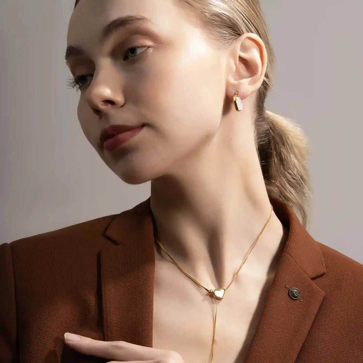 Minimal Heart Slider Necklace for Women – Gold Plated Adjustable Chain