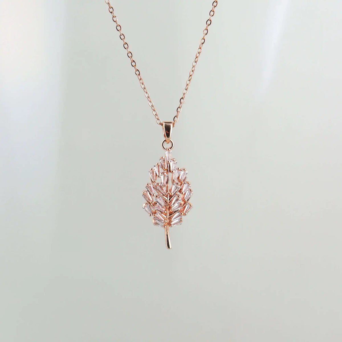 Leafy Bloom Pendant Chain