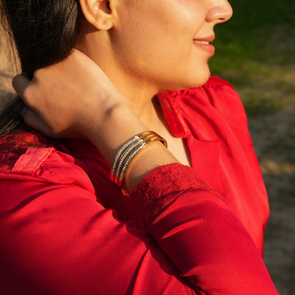 Elegant Gold Bracelet