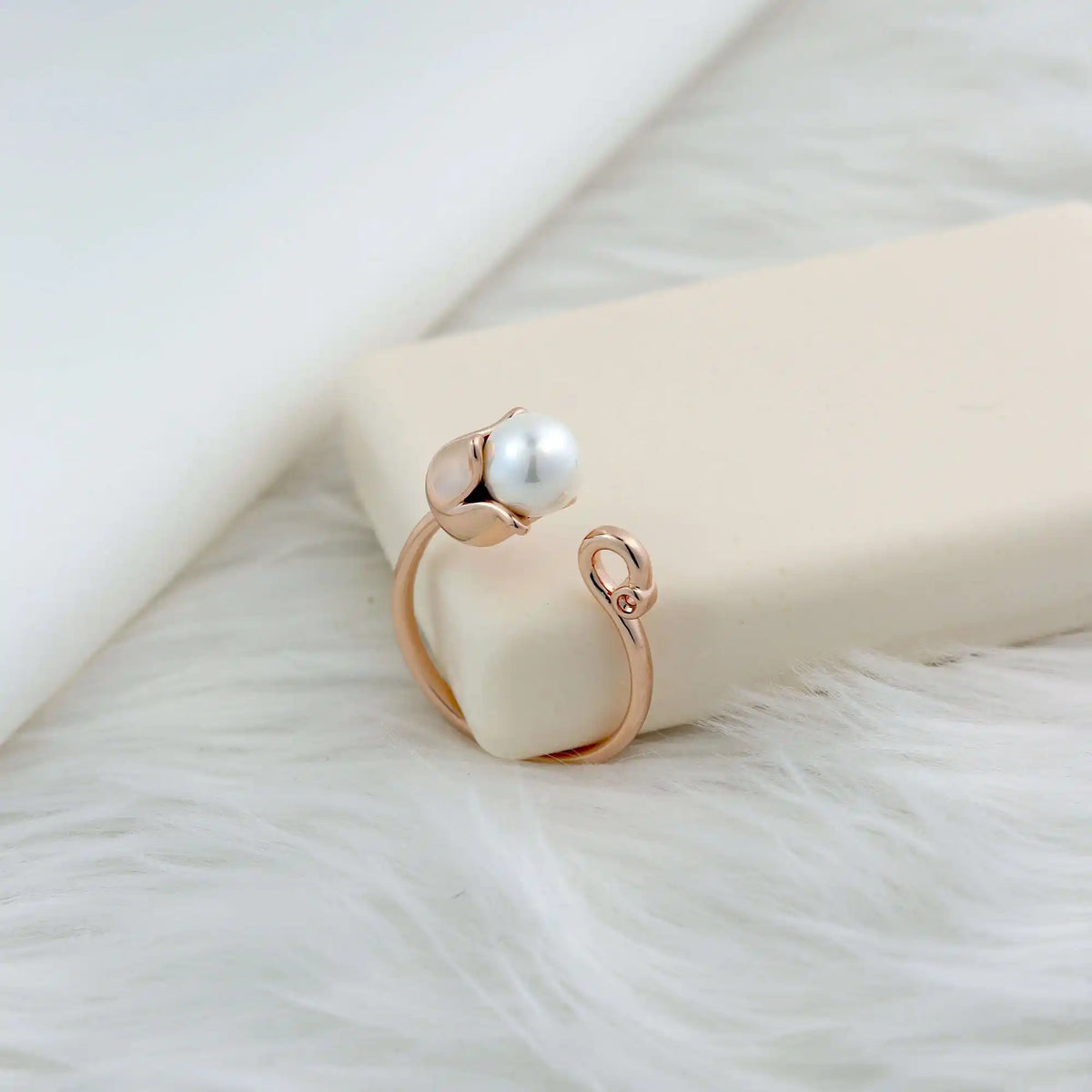 Pearl Bloom Ring