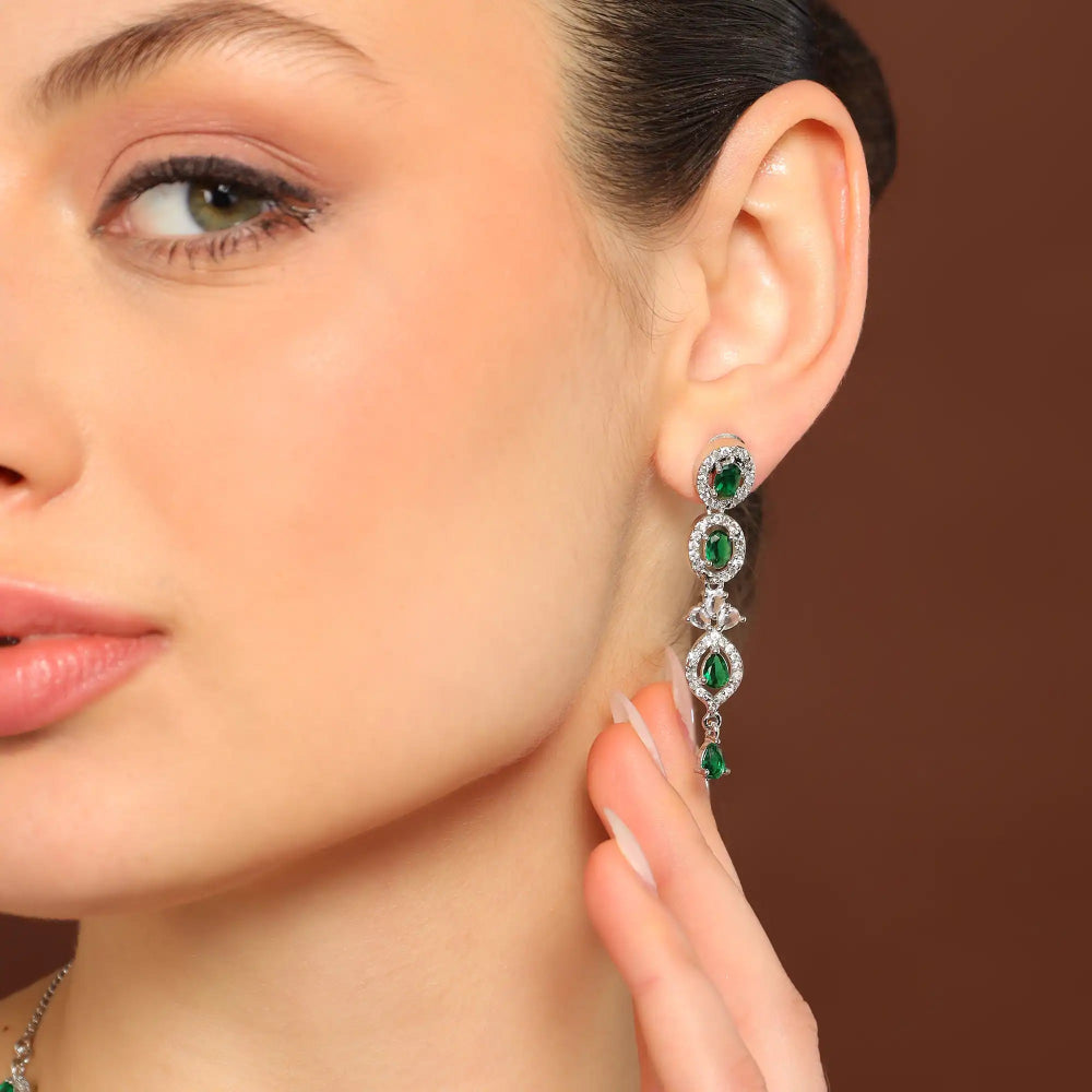 Regal Green Necklace