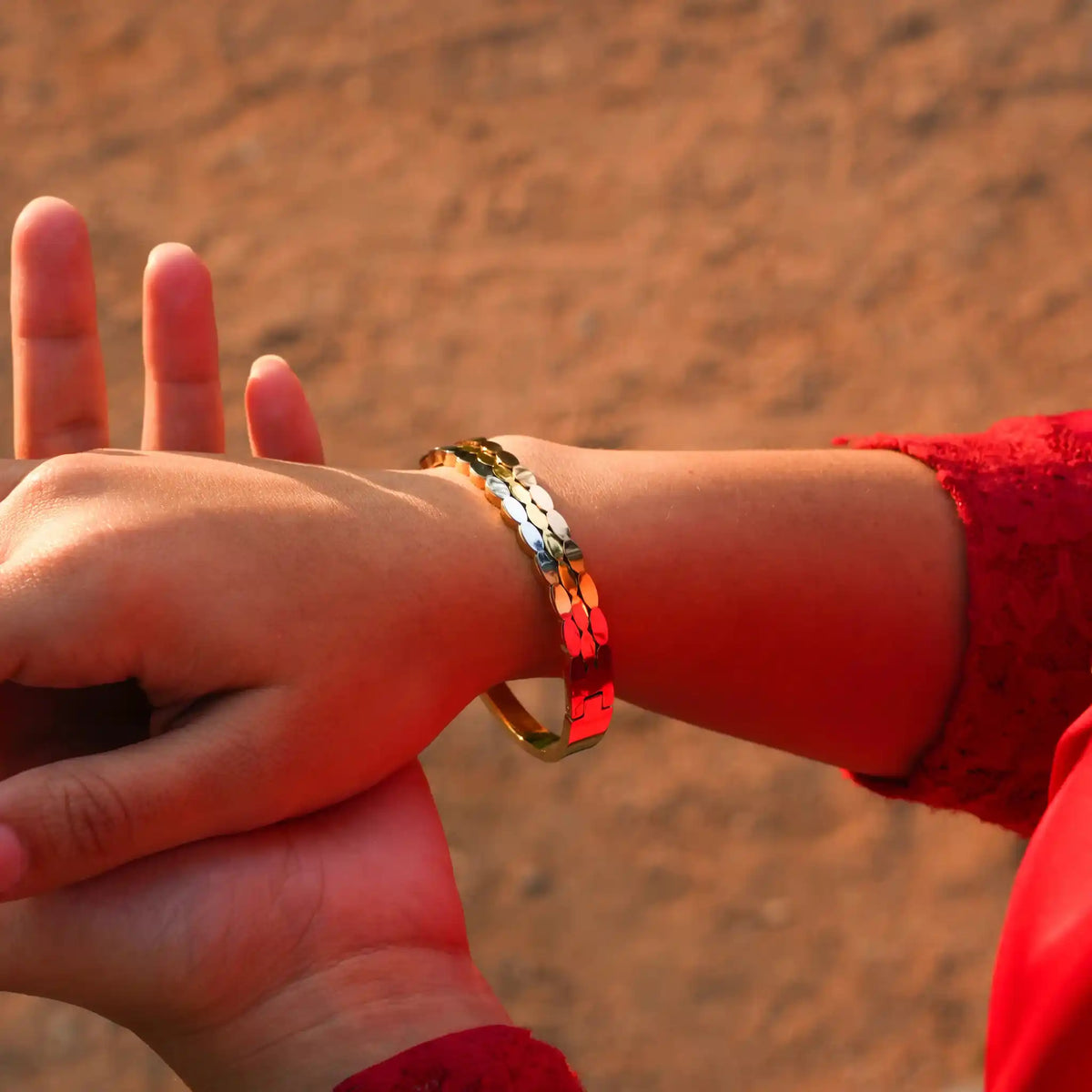 Ripple Gold Cuff – Gold-Tone Ripple-Textured Cuff Bracelet
