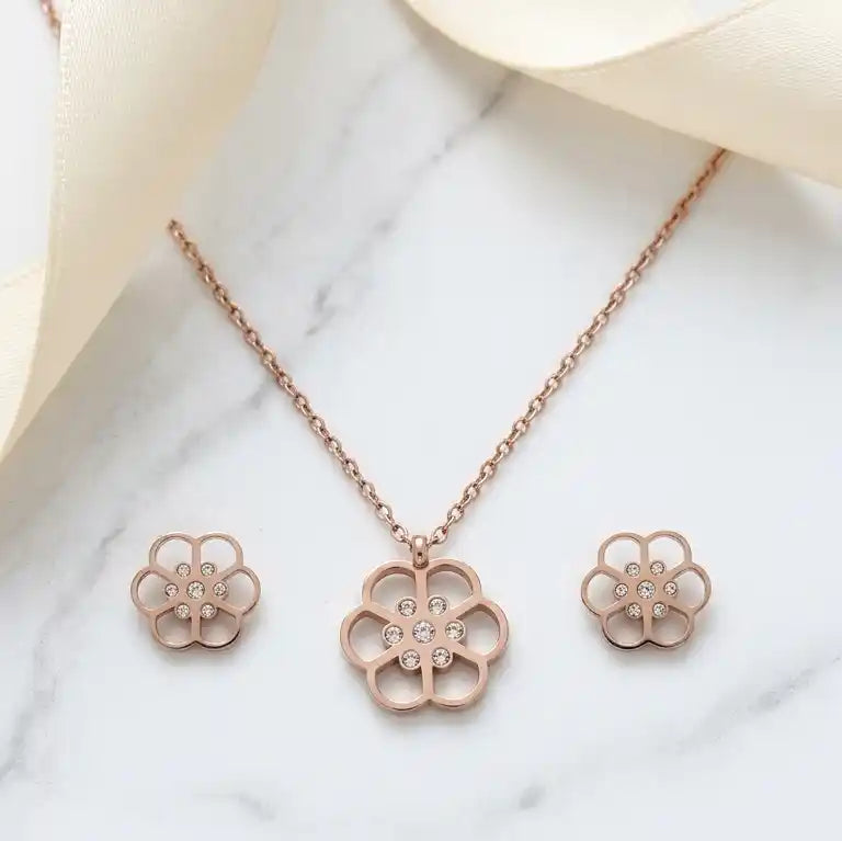 Blossom Necklace Set