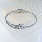 Chic Twist Bacelet
