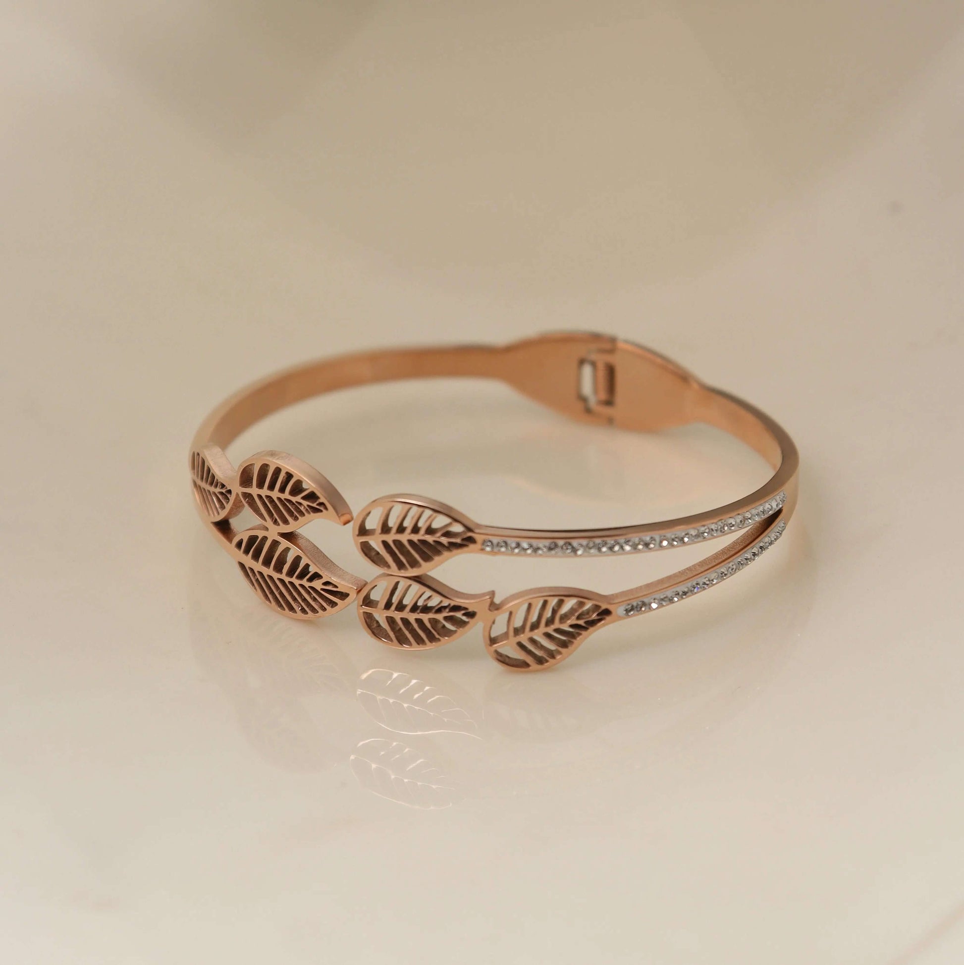 Luxe Leaf Bracelet - Own It Pure