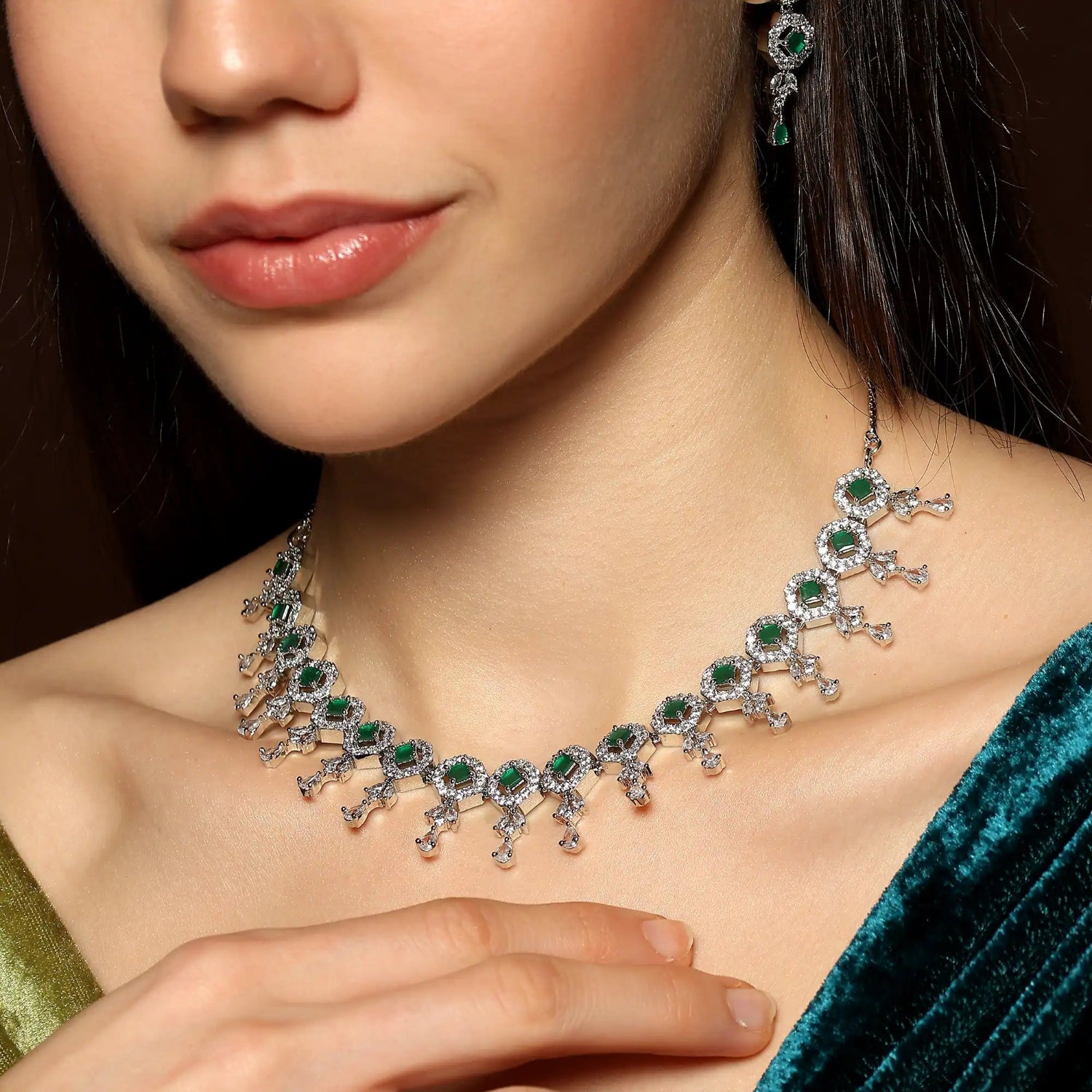 Party wear emerald green necklace jewellery for women