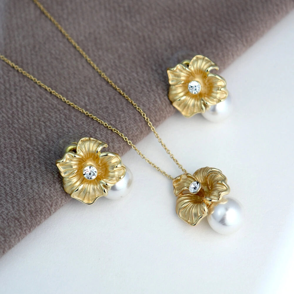 Gold Floral Pearl Jewelry Set