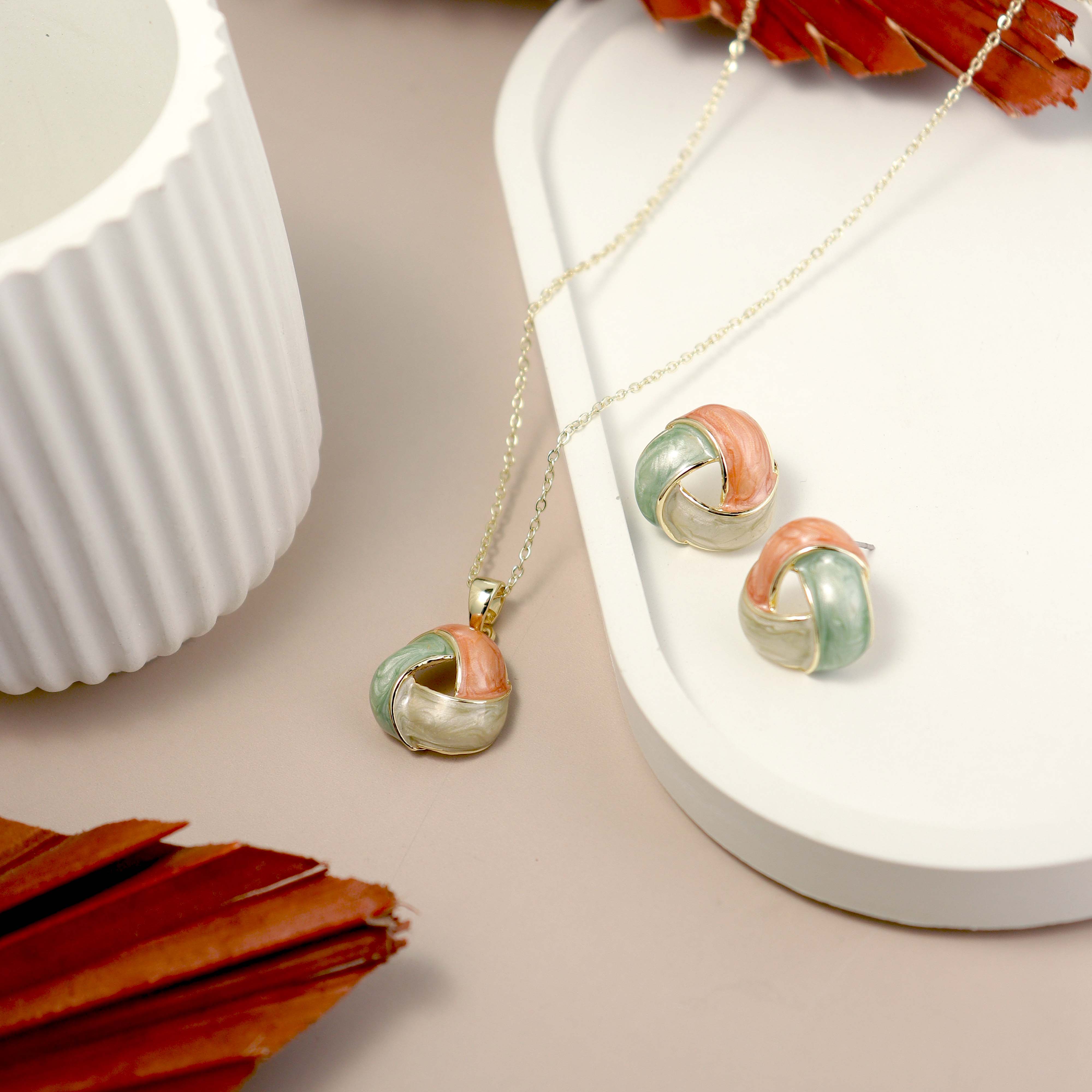 Swirling gold jewelry - Swirling Gold Set